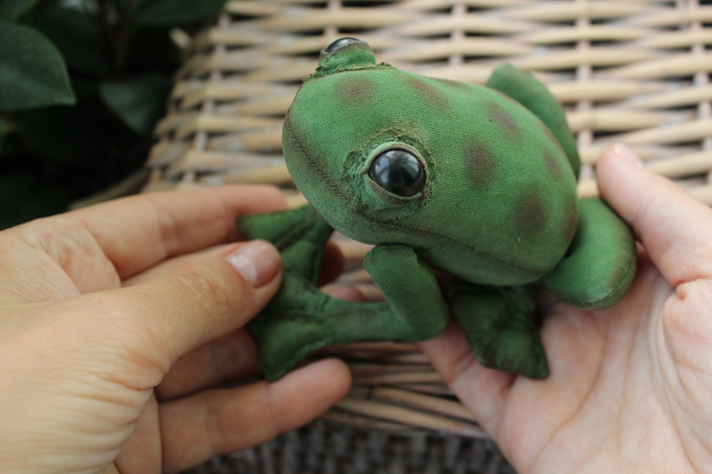 Frog sewing pattern, frog plush