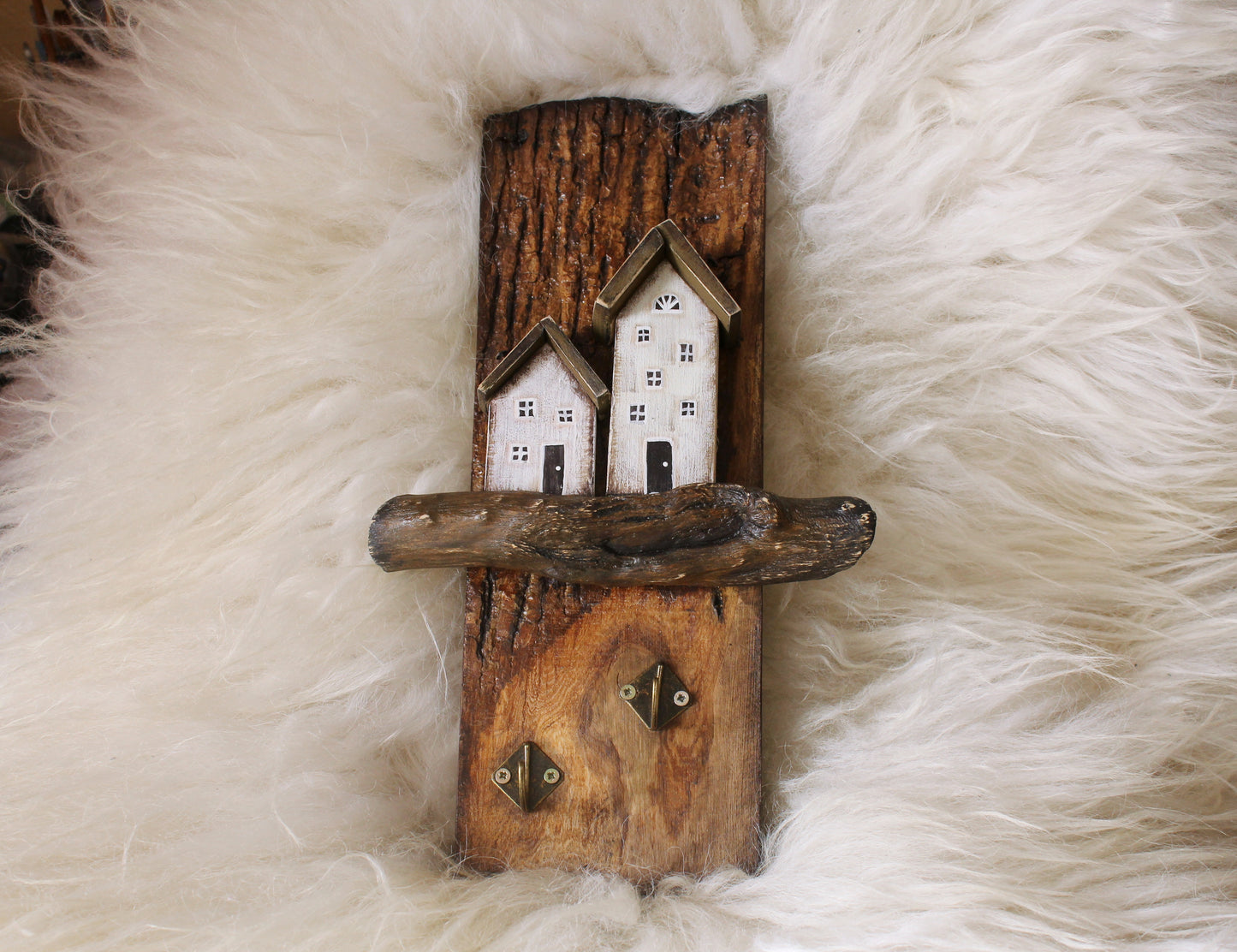 Key Holder for Wall from Reclaimed Wood, Key Rack Vertical