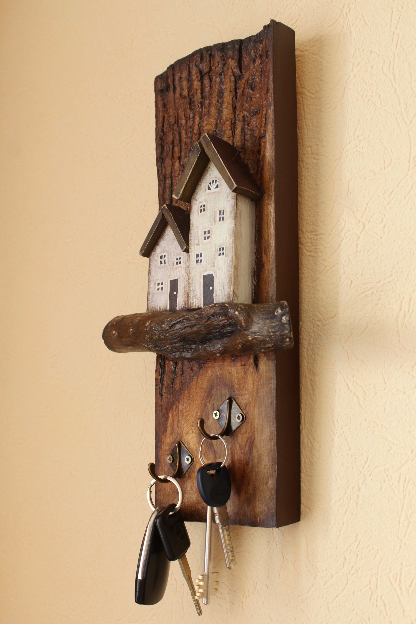 Key Holder for Wall from Reclaimed Wood, Key Rack Vertical